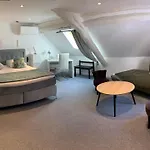 Au Cheval Blanc 3*