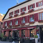 Au Cheval Blanc 3*