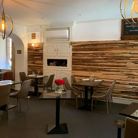 Au Cheval Blanc Hotel Ribeauville (Haut-Rhin)