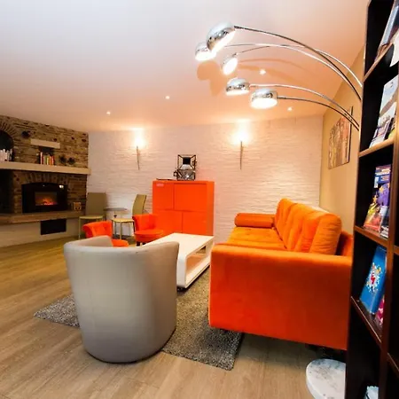Au Cheval Blanc Hotel 3*