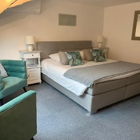 Au Cheval Blanc Hotel