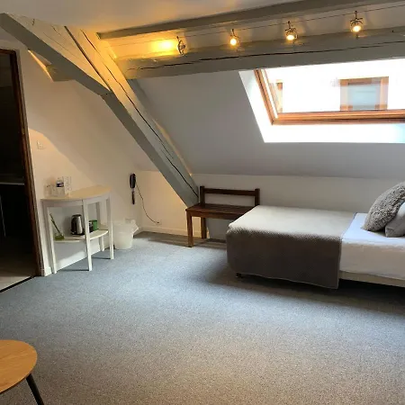 Au Cheval Blanc 3*