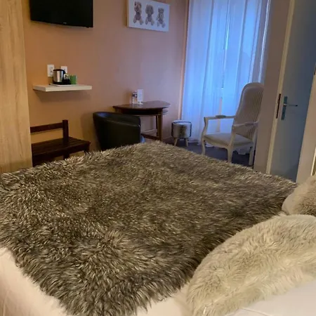 Au Cheval Blanc 3*