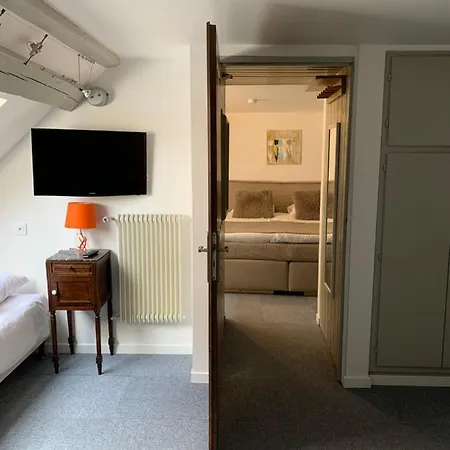 Au Cheval Blanc 3* ريبوفيل