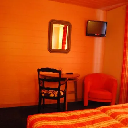Au Cheval Blanc Hotel 3*