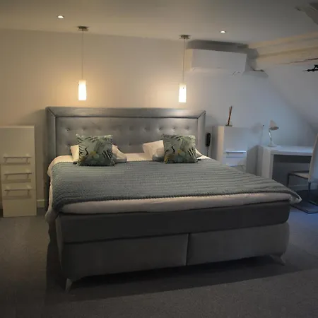 Au Cheval Blanc Otel