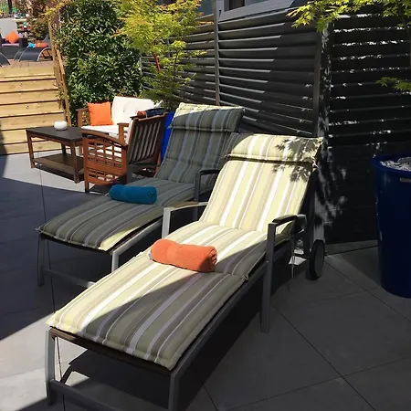 Au Cheval Blanc Hotel 3*