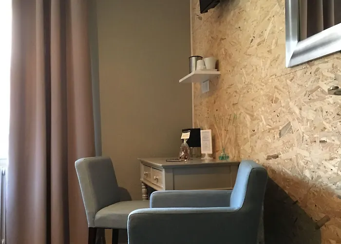 Au Cheval Blanc Hotel 3*