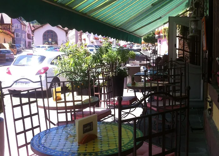 Au Cheval Blanc Hotel 3*