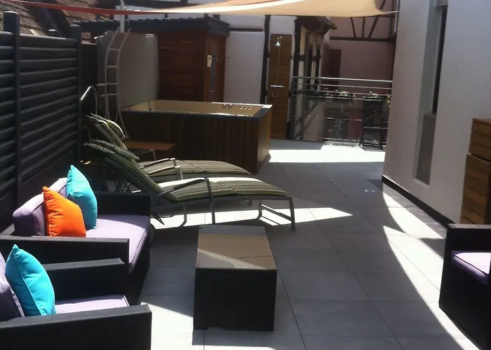 Au Cheval Blanc Hotel 3*