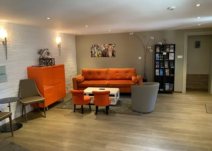 Au Cheval Blanc Hotel 3*